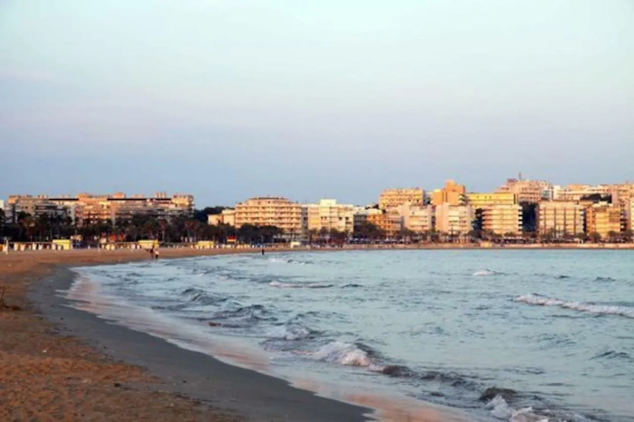 Cozy Beach Penthouse Salou Apartment